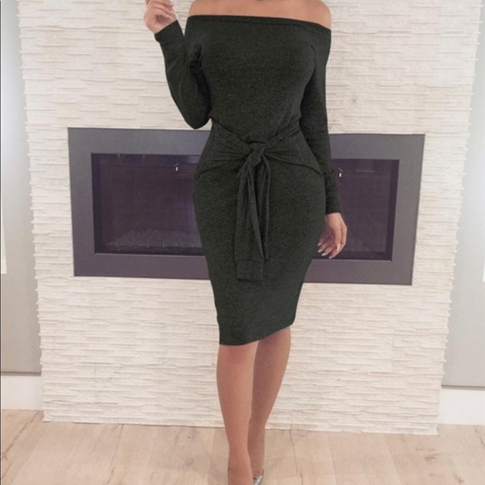 Off the shoulder knit dress-Black